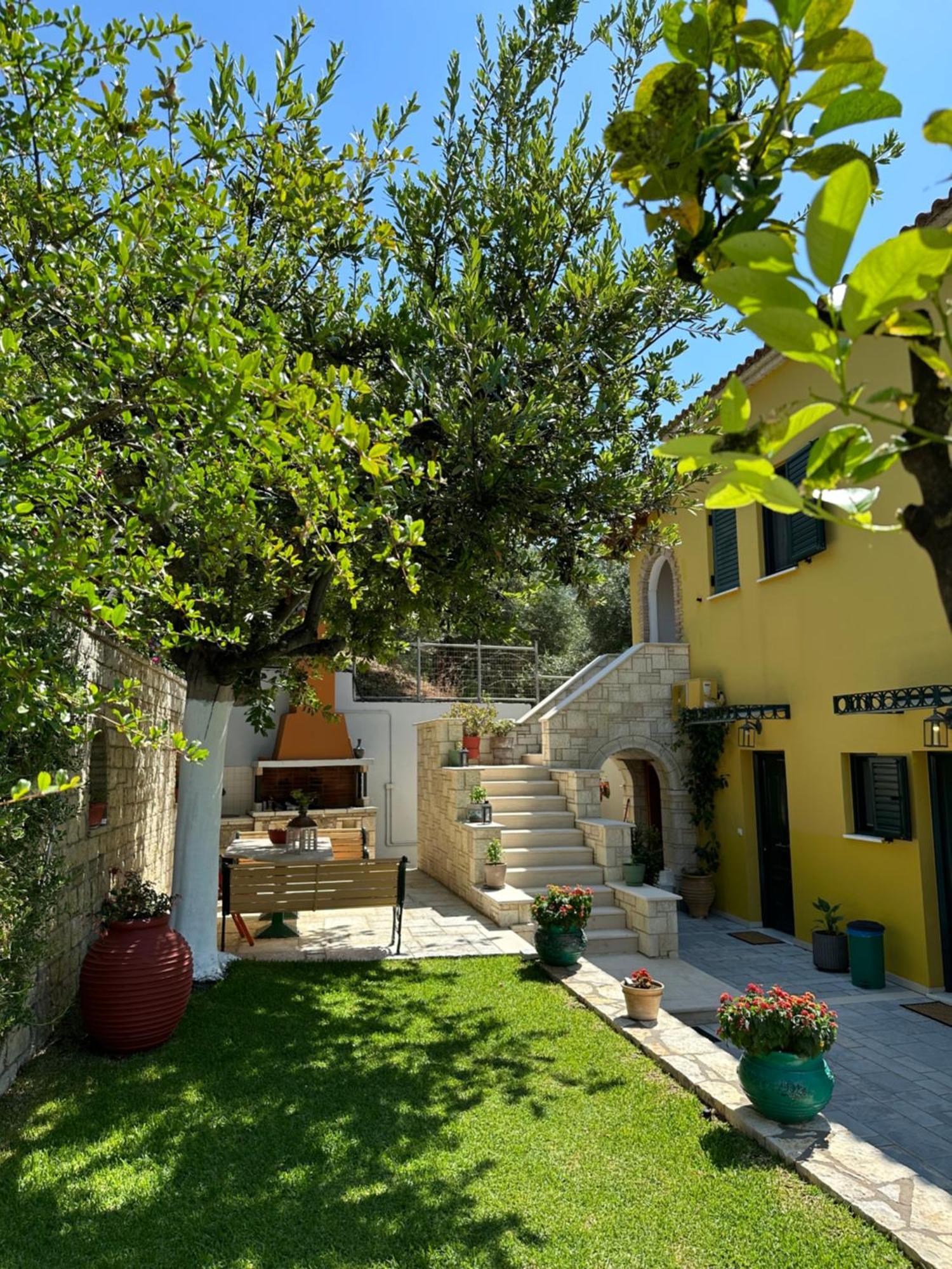 Villa Sofia Parga Exterior photo